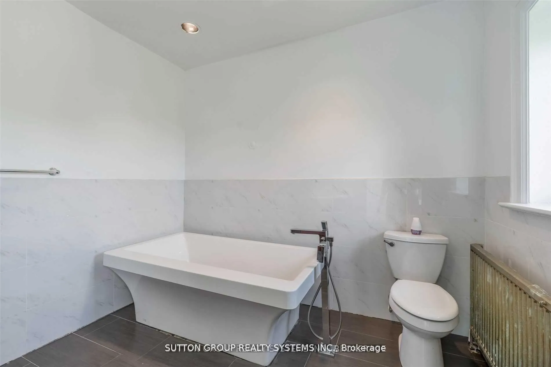 Photo 22 of 13284 Bathurst Street, King, King City — HOMEH