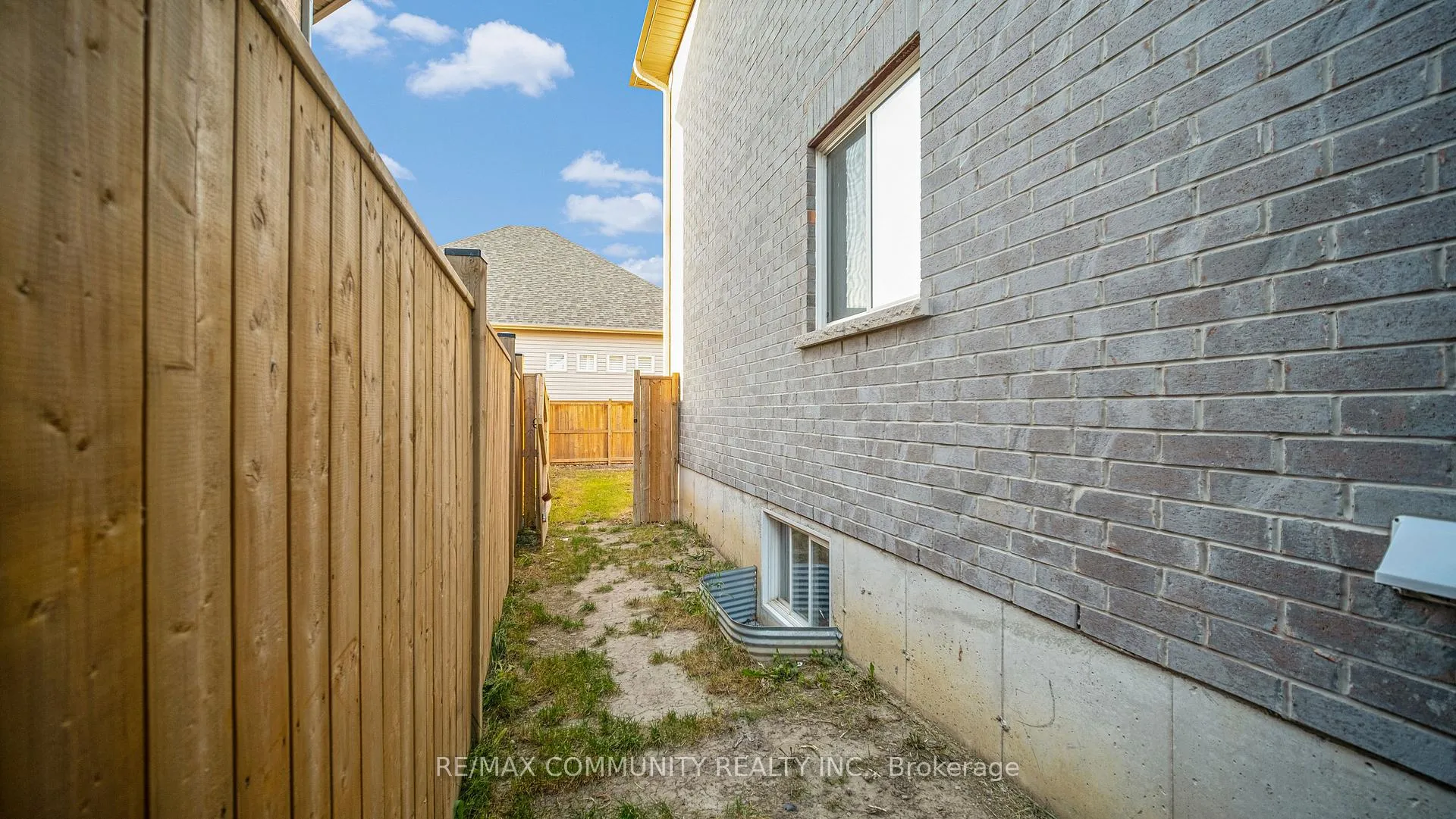 Photo 30 of 12 Laurel Street, Belleville, Belleville Ward — HOMEH