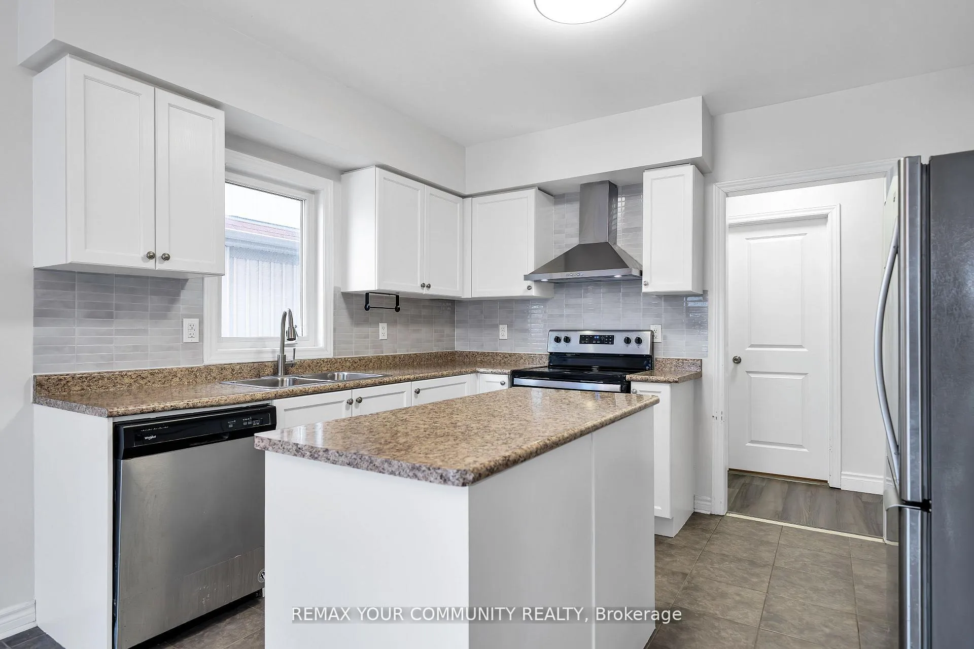 Photo 12 of 17 Adanac Drive, Whitby, Blue Grass Meadows — HOMEH