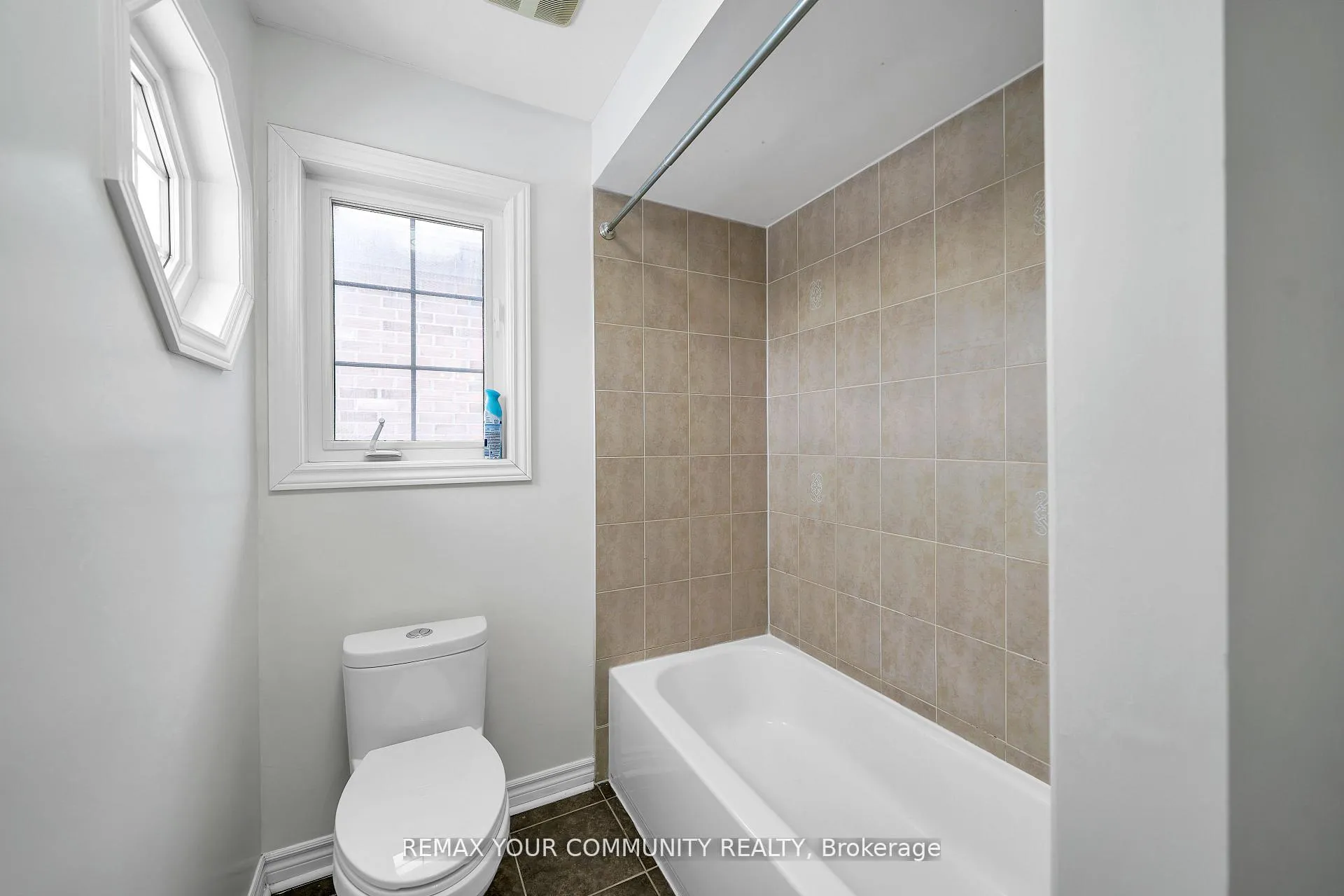 Photo 21 of 17 Adanac Drive, Whitby, Blue Grass Meadows — HOMEH
