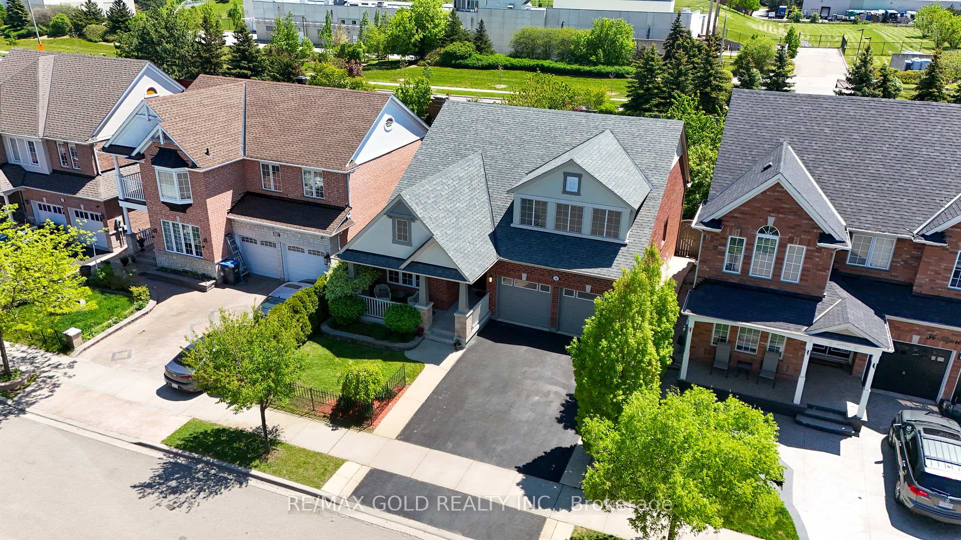 Photo 5 of 36 Slipneedle Street, Brampton, Gore Industrial North — HOMEH