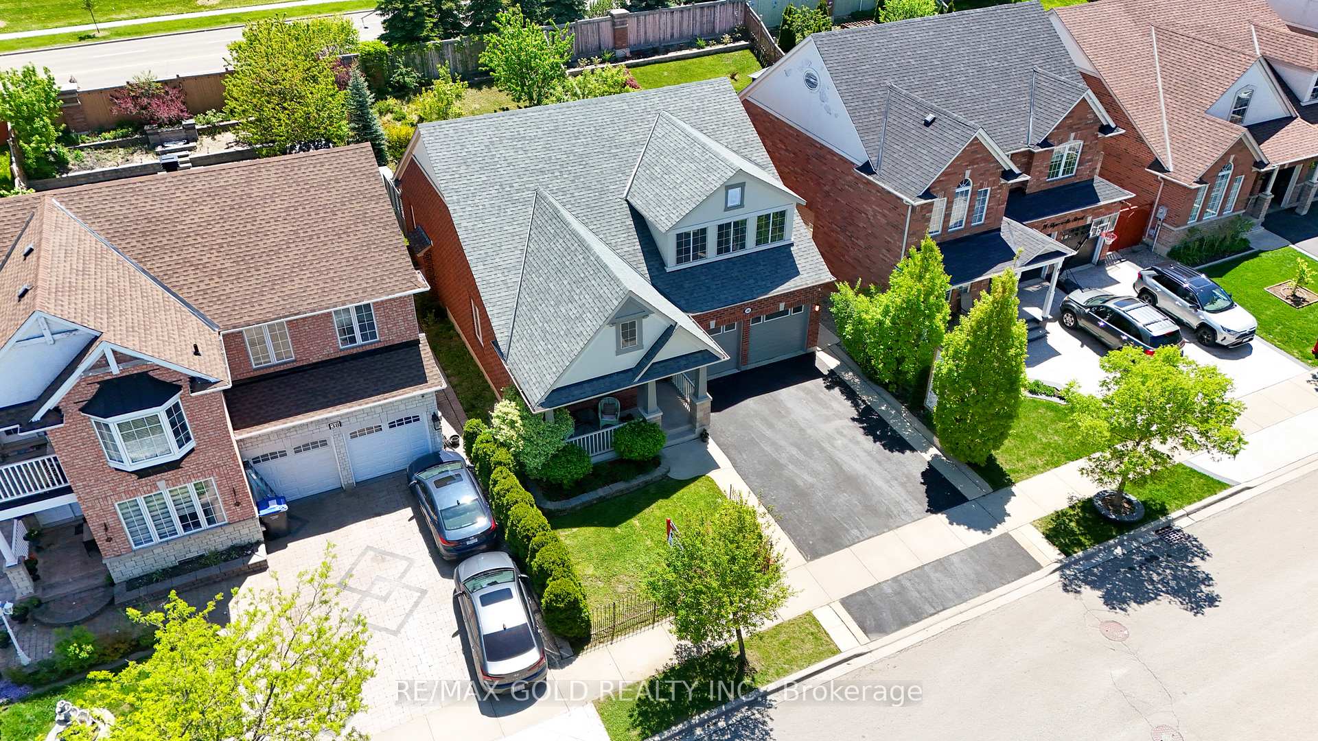 Photo 6 of 36 Slipneedle Street, Brampton, Gore Industrial North — HOMEH
