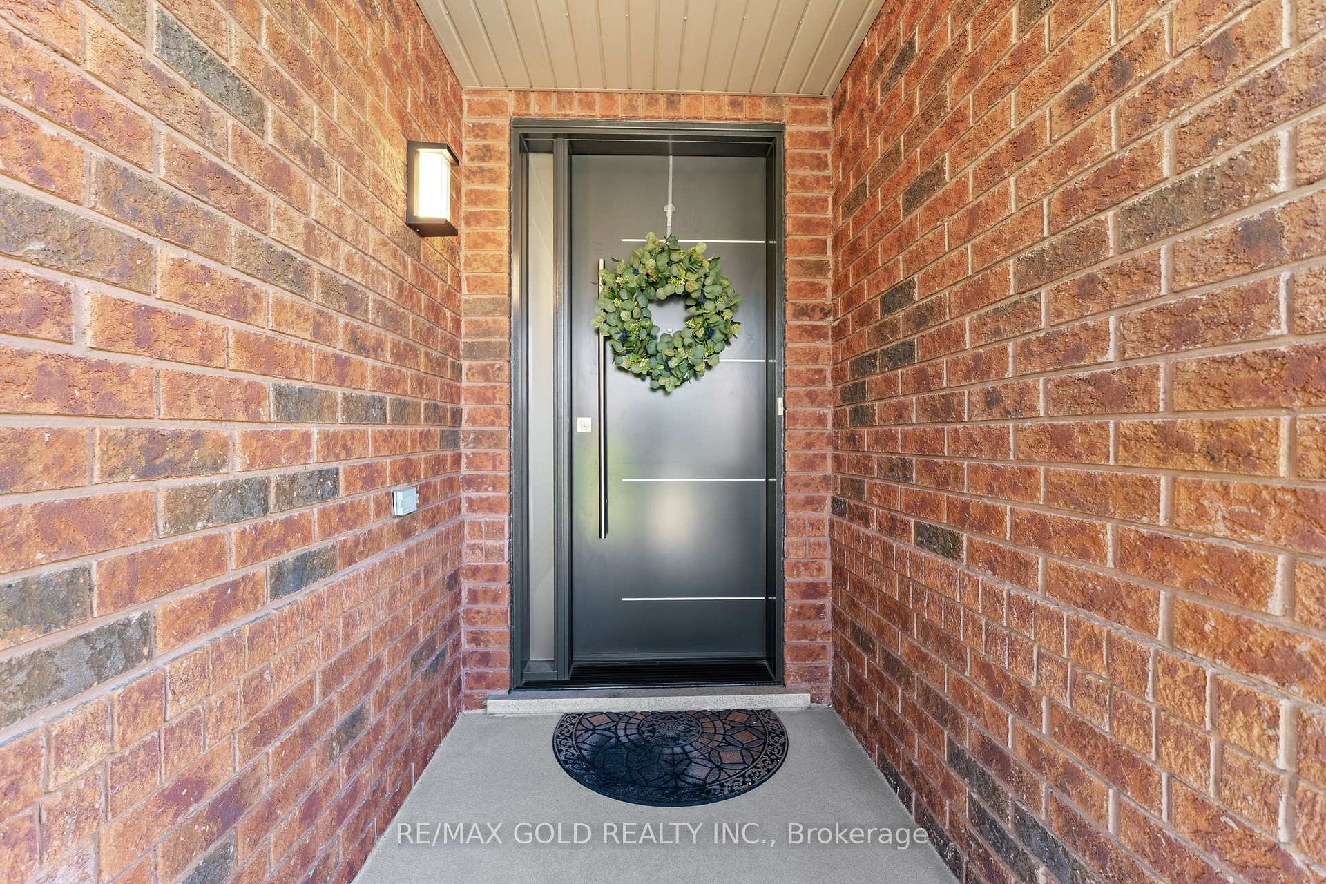 Photo 8 of 36 Slipneedle Street, Brampton, Gore Industrial North — HOMEH