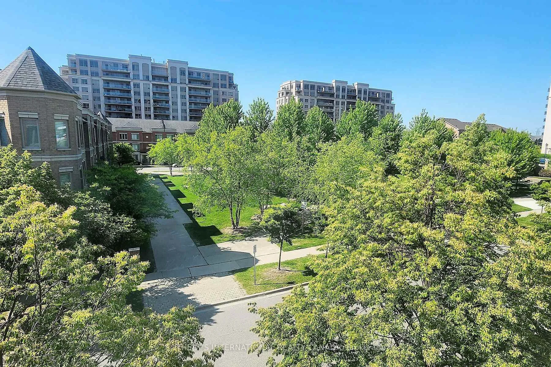 Photo 16 of 70 Suncrest Boulevard, Markham, Commerce Valley — HOMEH