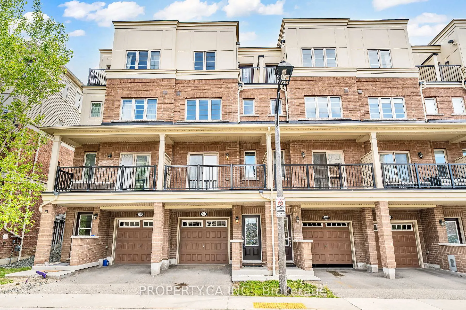 Photo 2 of 2564 Rosedrop Path, Oshawa, Windfields — HOMEH