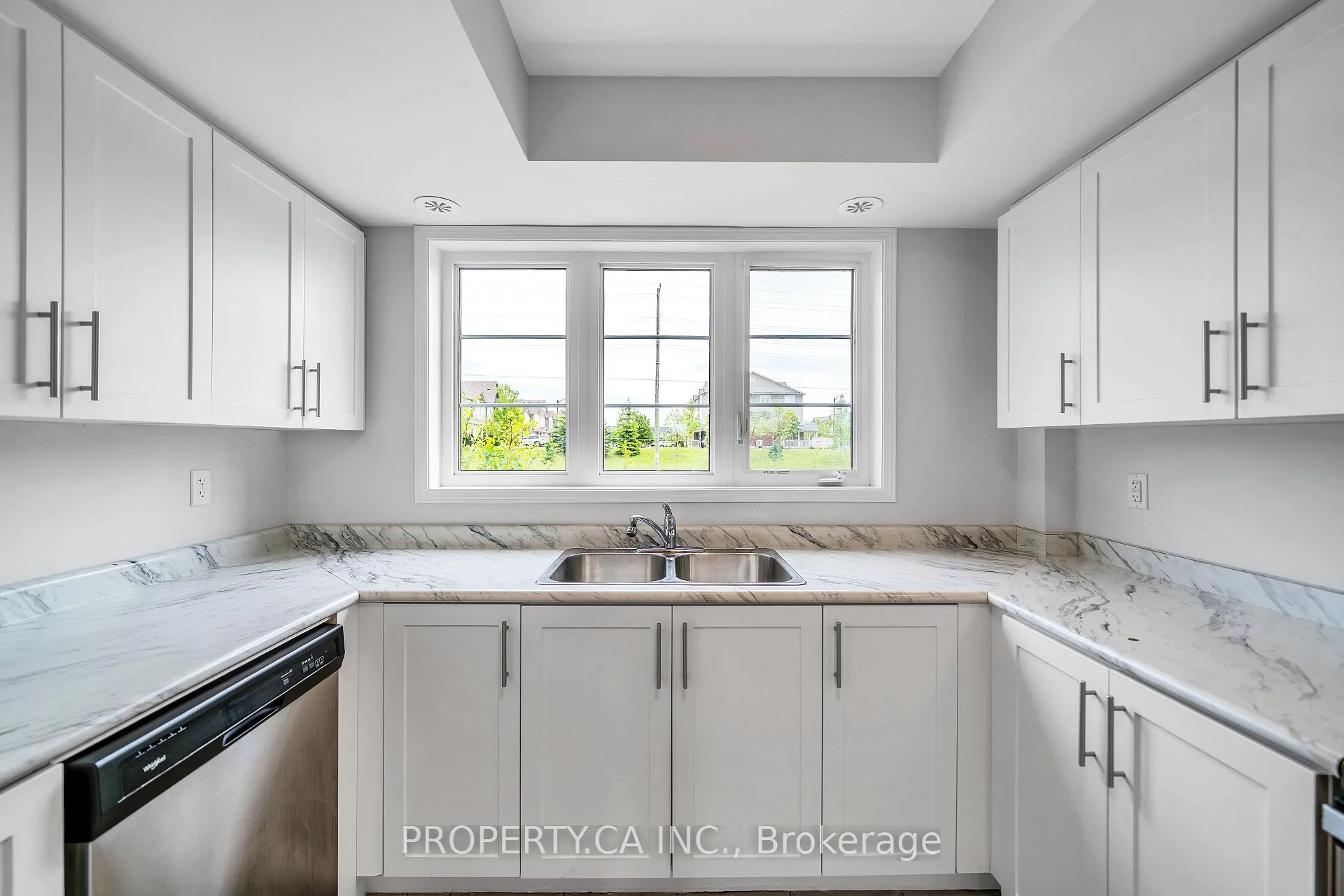 Photo 6 of 2564 Rosedrop Path, Oshawa, Windfields — HOMEH