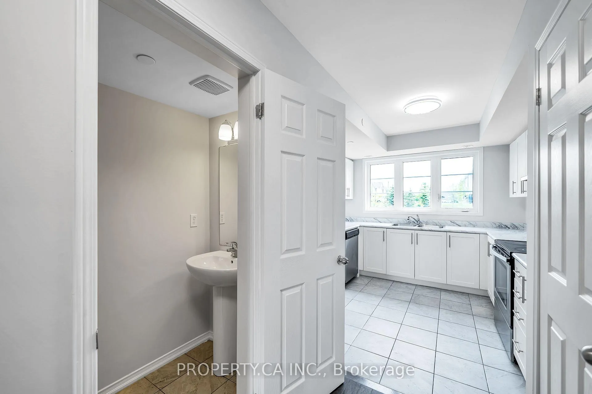 Photo 8 of 2564 Rosedrop Path, Oshawa, Windfields — HOMEH