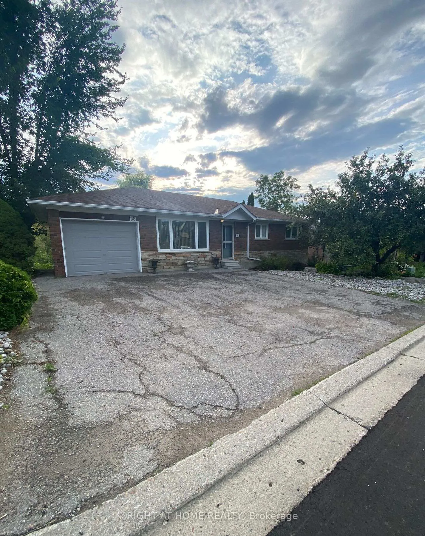 Photo 1 of 38 Main Street N, Uxbridge — HOMEH
