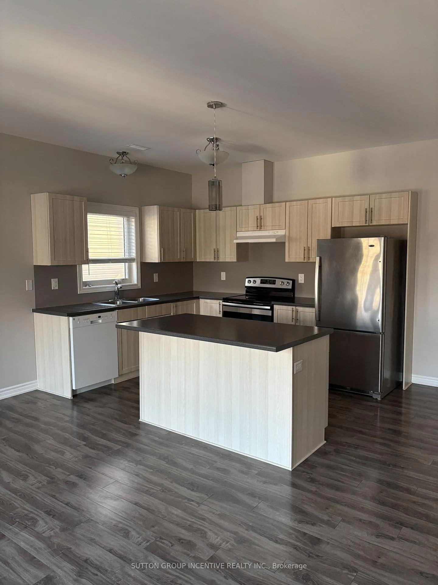 Photo 2 of 1803A River Road W, Wasaga Beach — HOMEH
