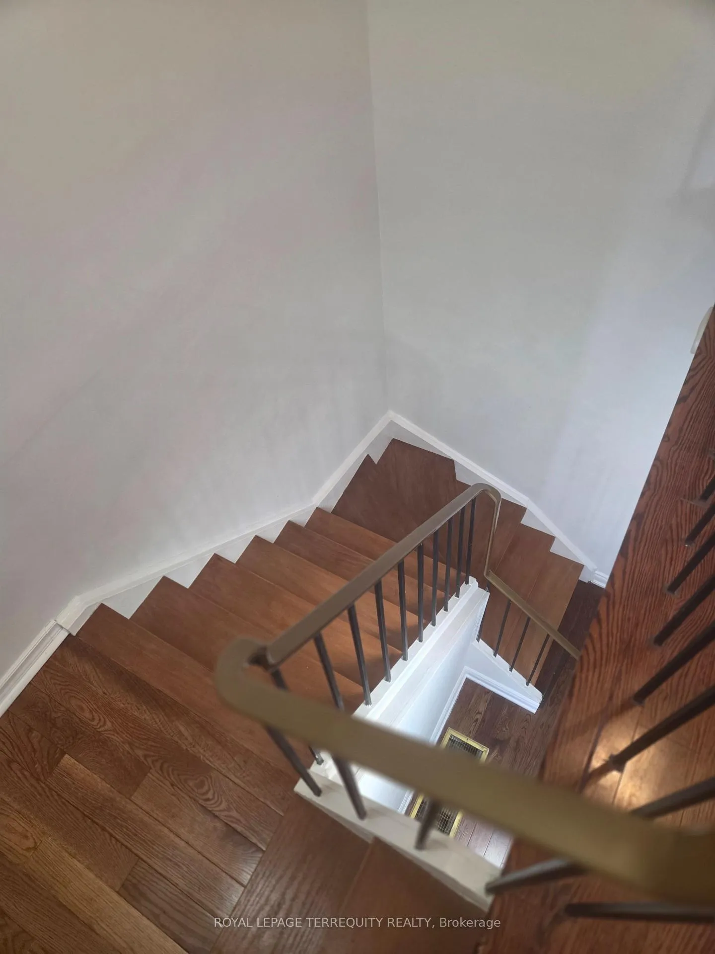 Photo 9 of 32 Randall Drive, Ajax, Central West — HOMEH