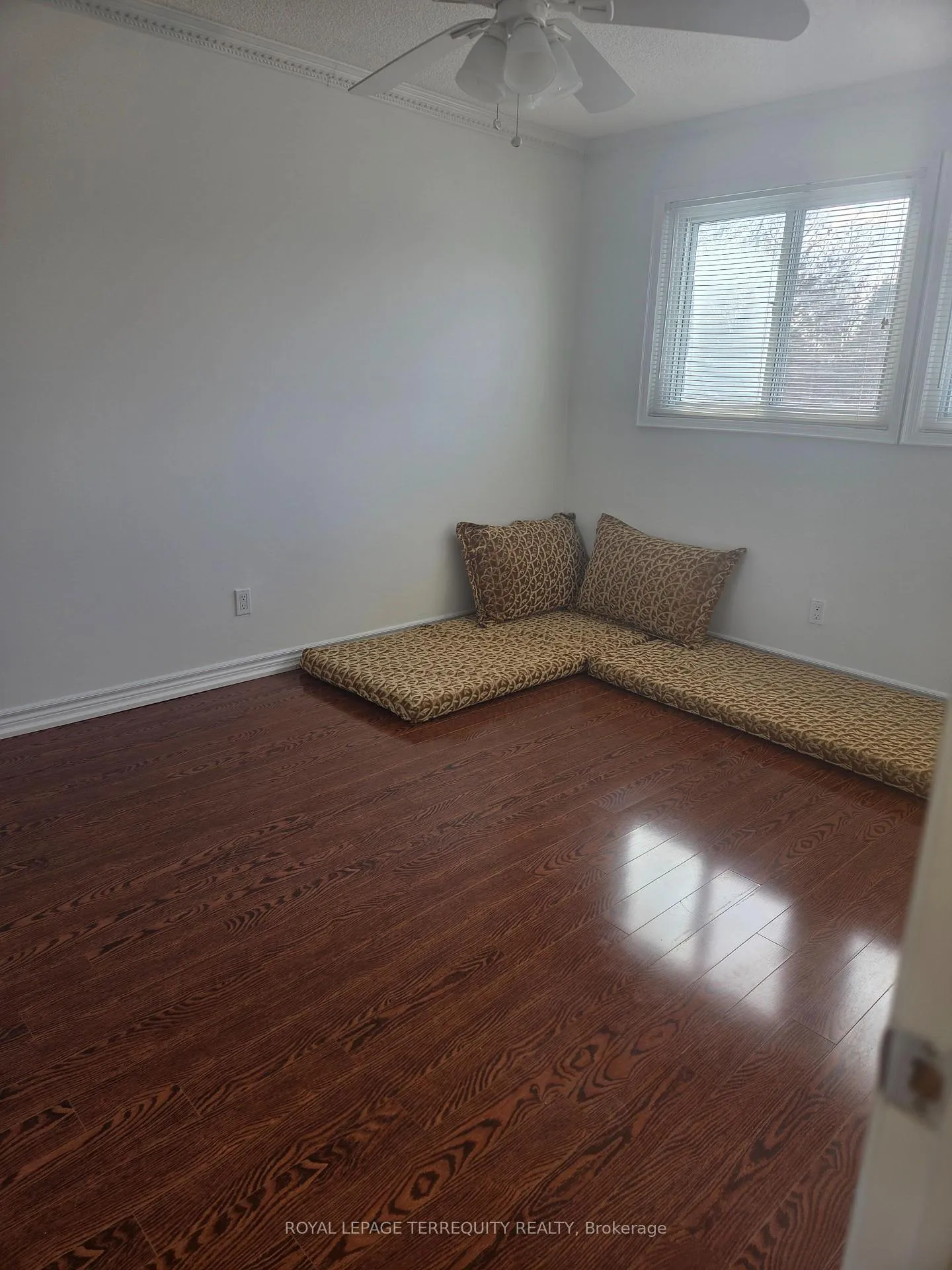 Photo 11 of 32 Randall Drive, Ajax, Central West — HOMEH