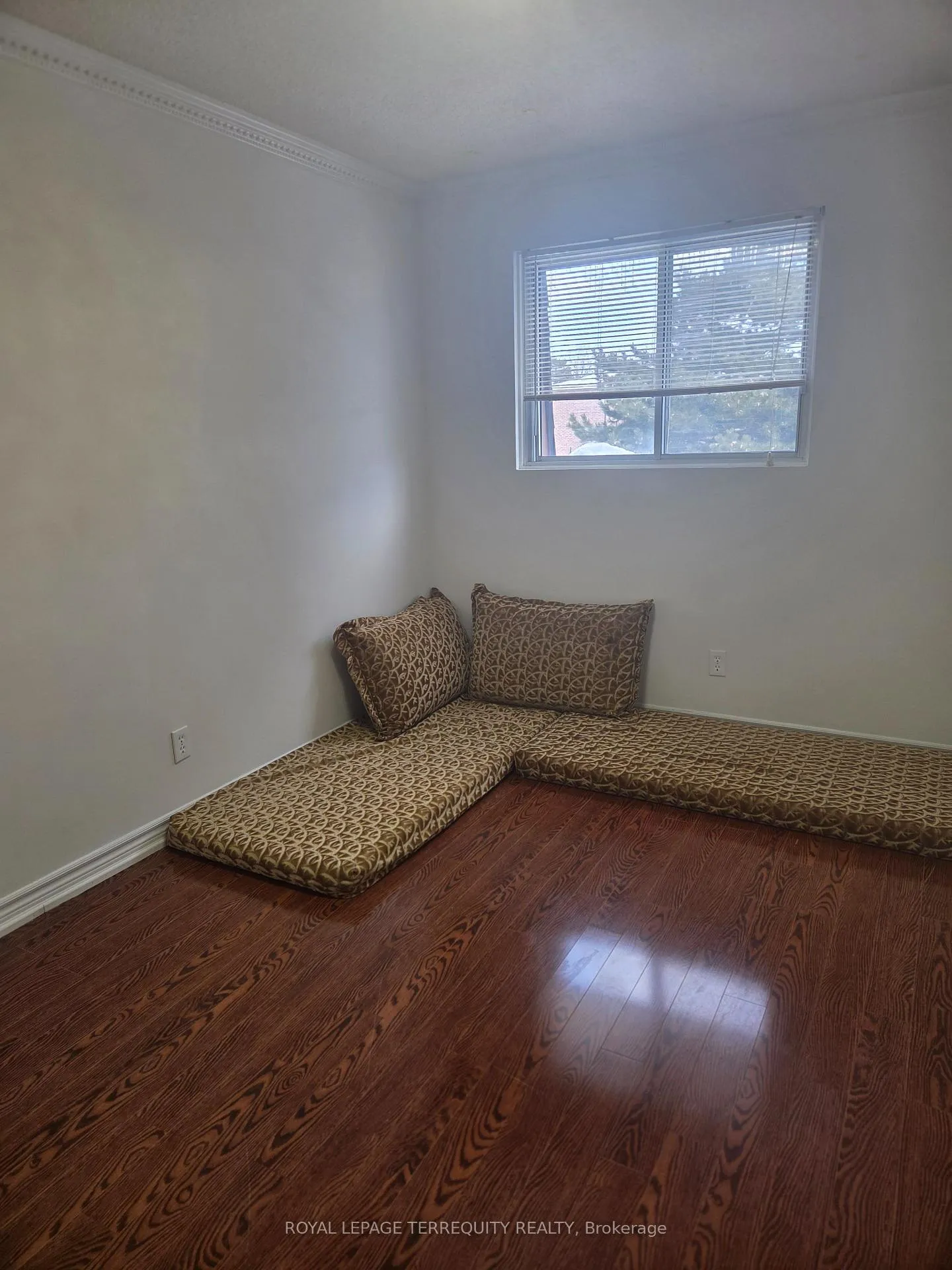 Photo 13 of 32 Randall Drive, Ajax, Central West — HOMEH