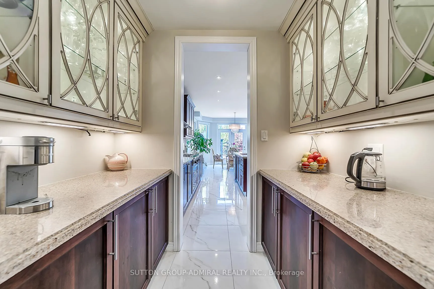 Photo 11 of 472 Cunningham Drive, Vaughan, Maple — HOMEH