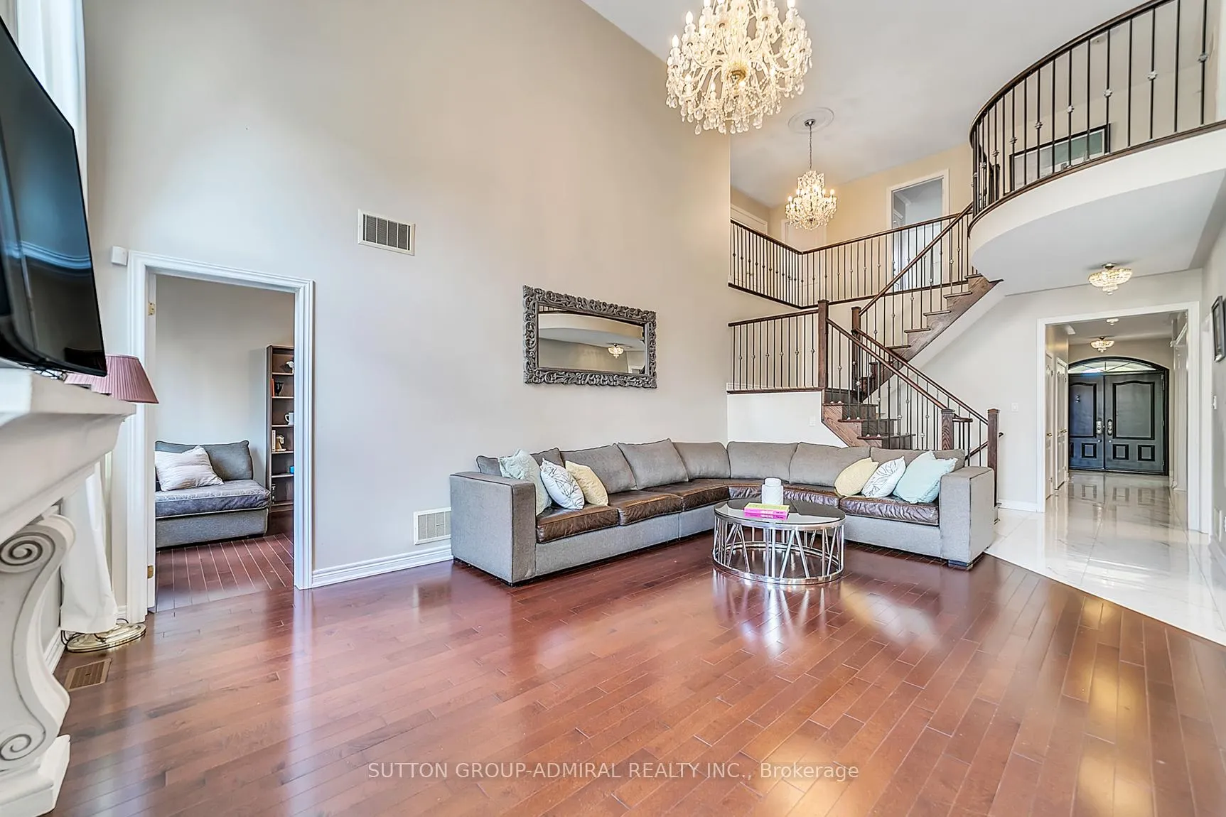 Photo 16 of 472 Cunningham Drive, Vaughan, Maple — HOMEH