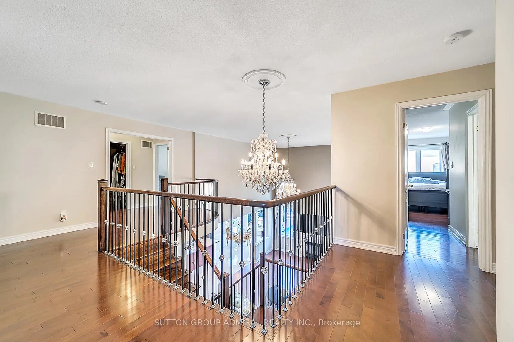 Photo 25 of 472 Cunningham Drive, Vaughan, Maple — HOMEH