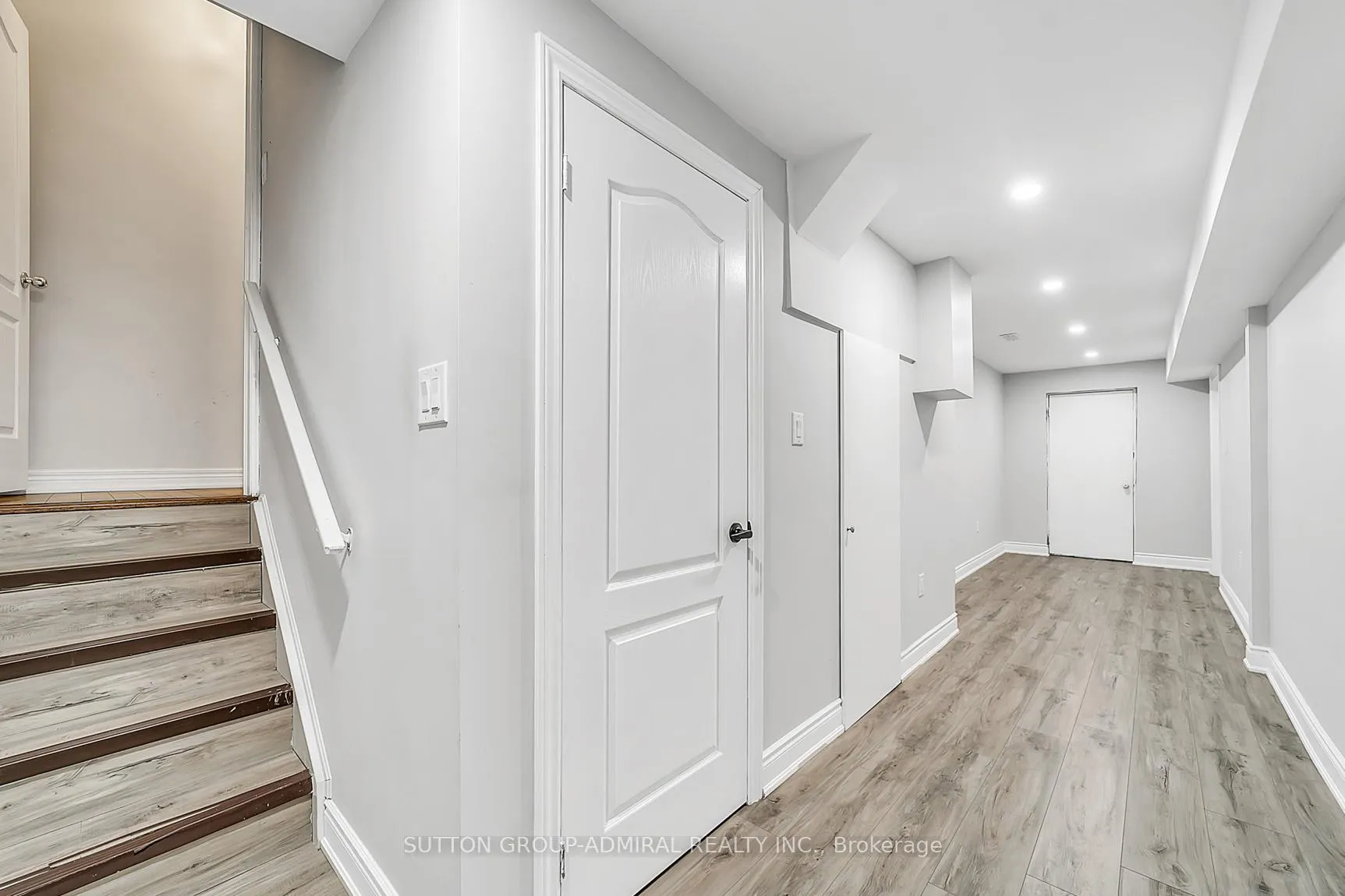 Photo 33 of 472 Cunningham Drive, Vaughan, Maple — HOMEH
