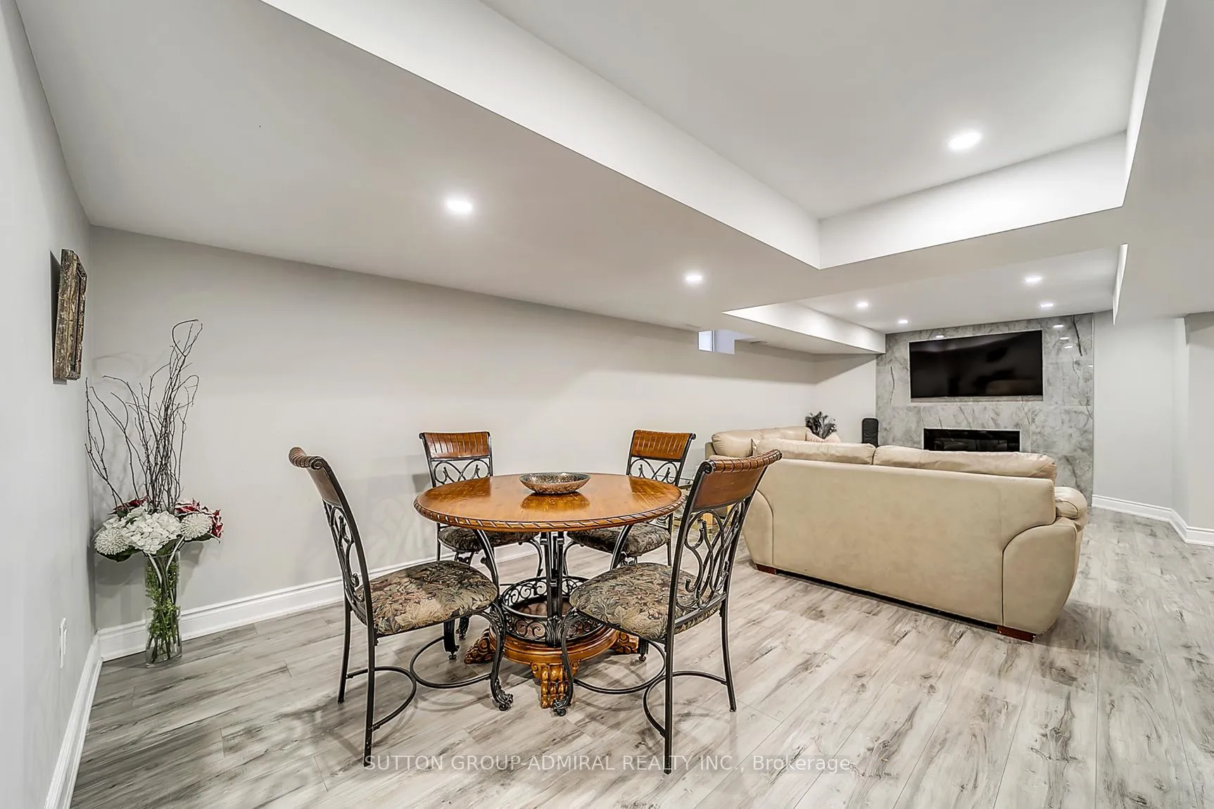Photo 35 of 472 Cunningham Drive, Vaughan, Maple — HOMEH