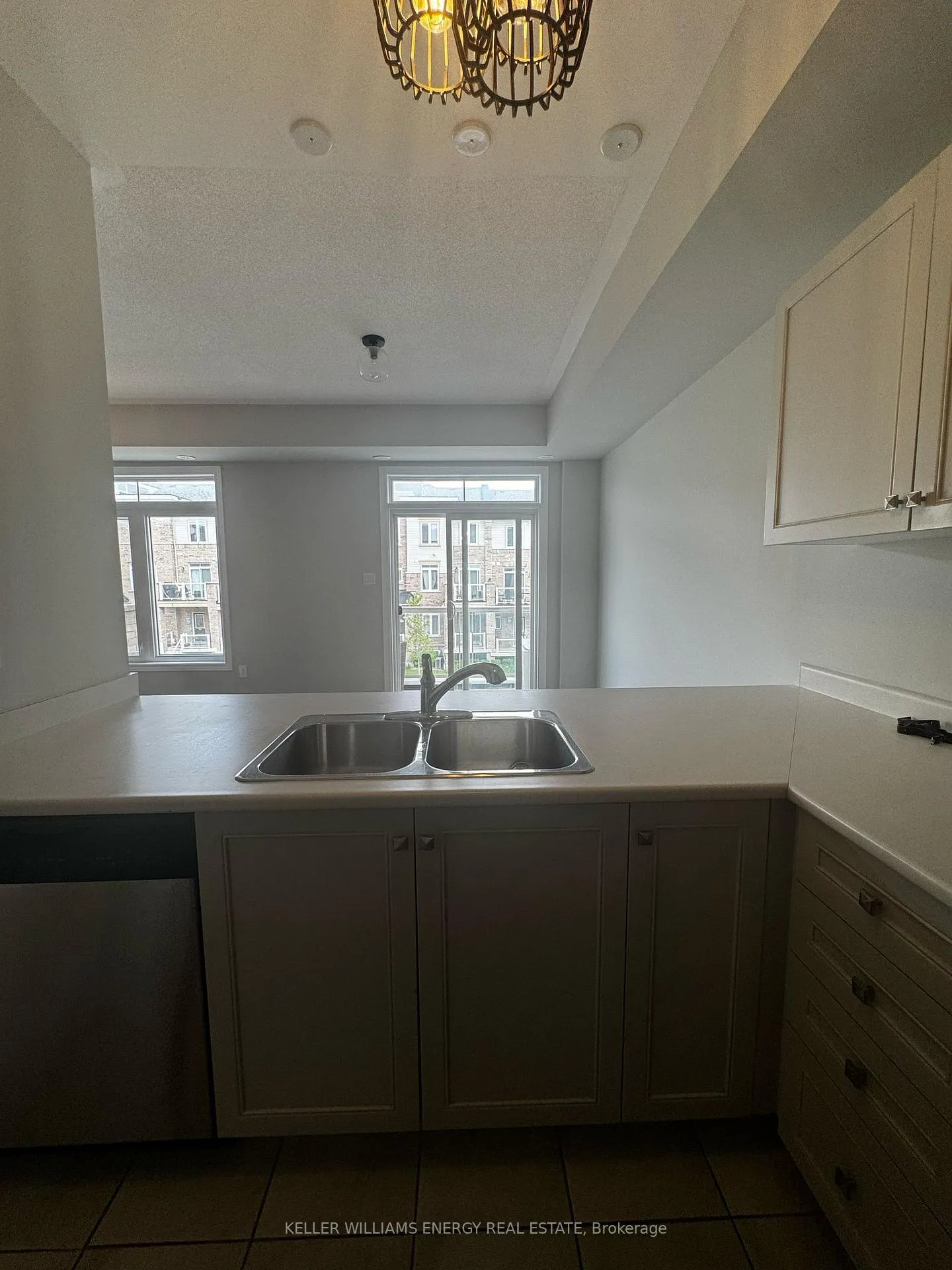Photo 5 of 1769 Rex Heath Drive, Pickering, Duffin Heights — HOMEH