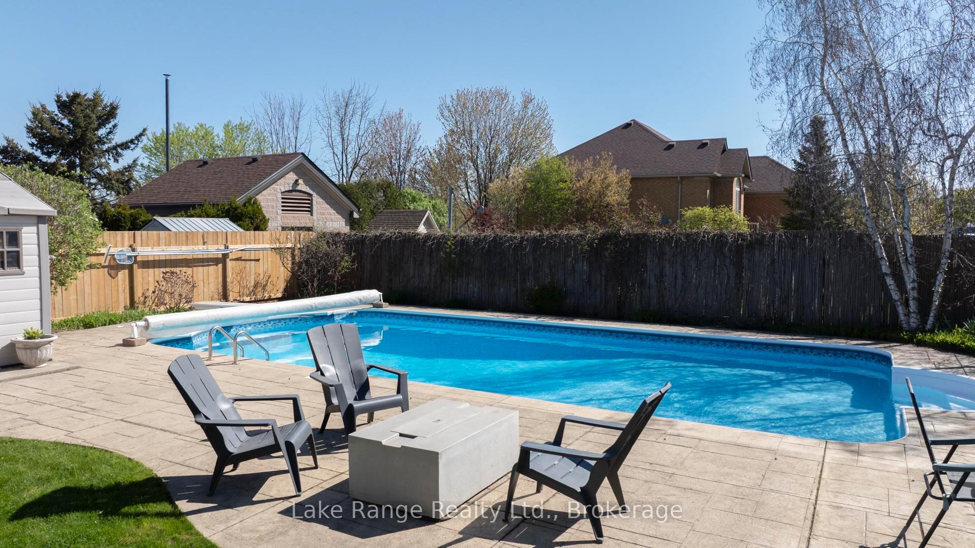 Photo 8 of 82 Savannah Ridge Drive, Brant, Paris — HOMEH