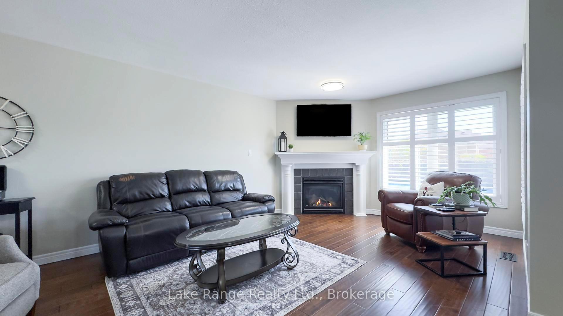 Photo 14 of 82 Savannah Ridge Drive, Brant, Paris — HOMEH