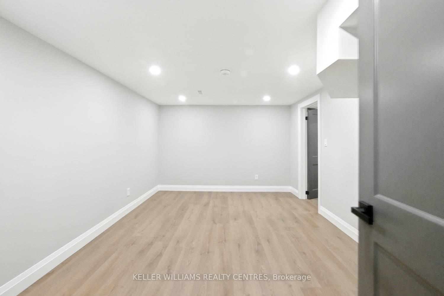 Photo 9 of Unit Lower Unit, 29 Bronte Crescent, Barrie, Letitia Heights — HOMEH