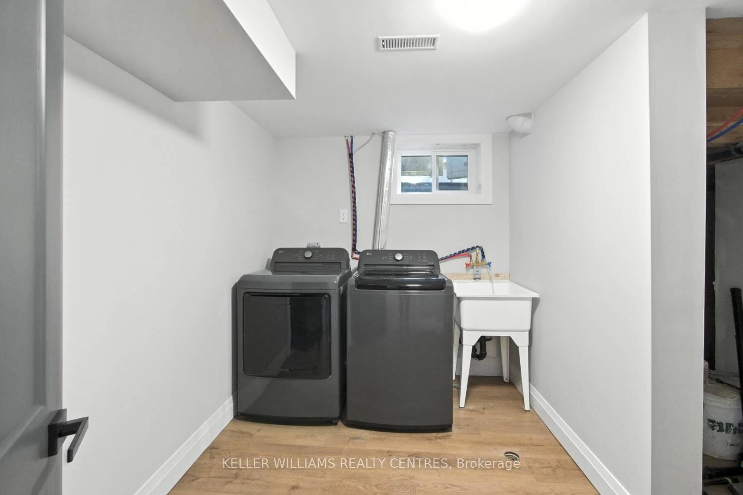 Photo 14 of Unit Lower Unit, 29 Bronte Crescent, Barrie, Letitia Heights — HOMEH