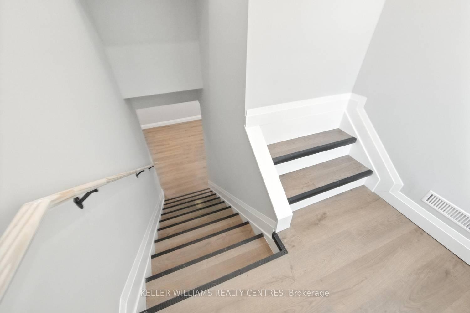Photo 17 of Unit Lower Unit, 29 Bronte Crescent, Barrie, Letitia Heights — HOMEH