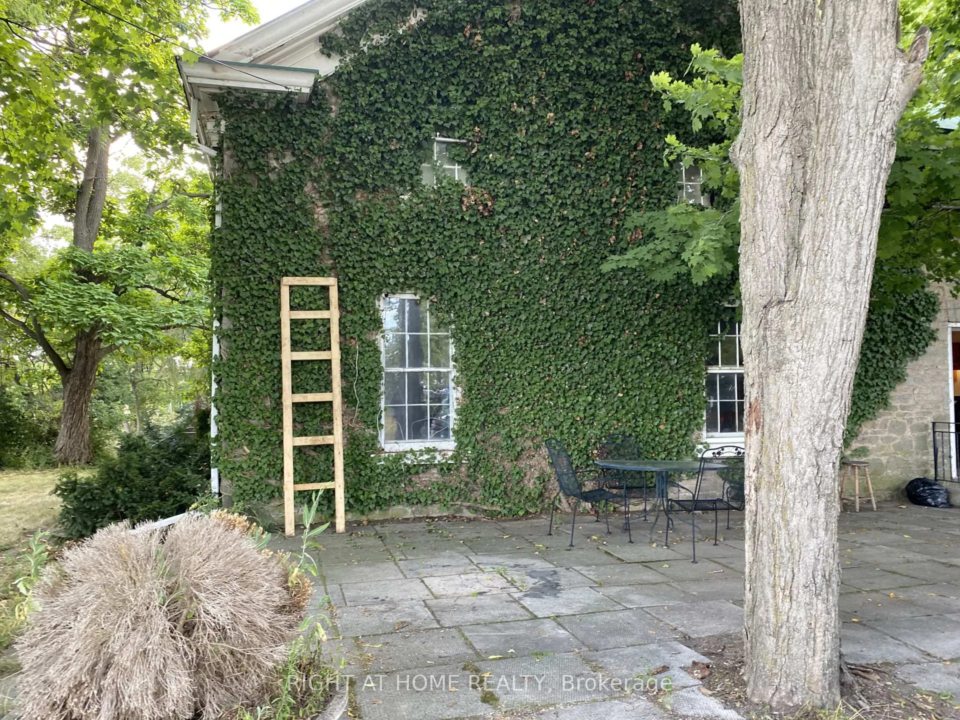 Photo 2 of 545 Dundas Street E, Hamilton, Waterdown — HOMEH