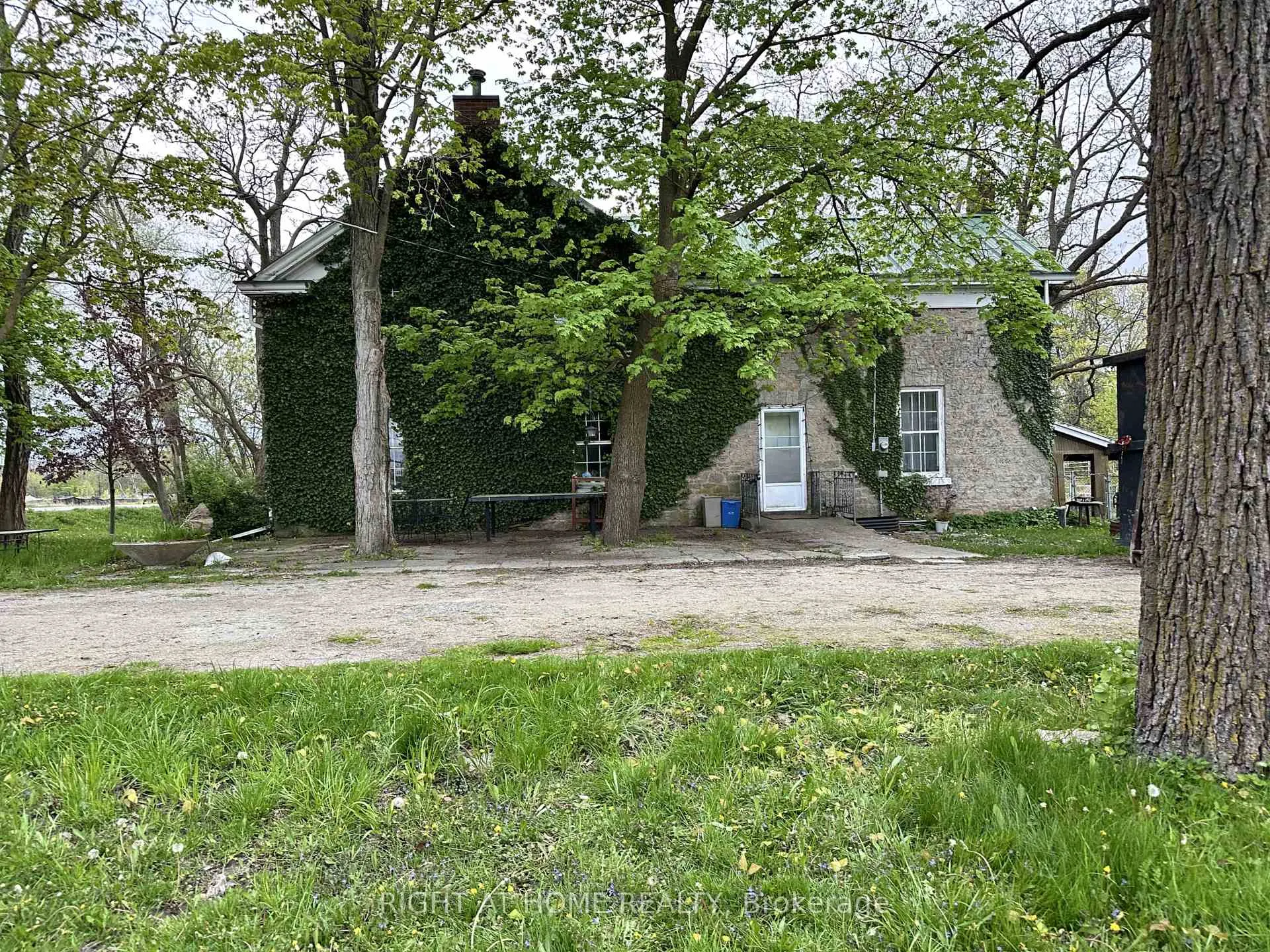 Photo 6 of 545 Dundas Street E, Hamilton, Waterdown — HOMEH
