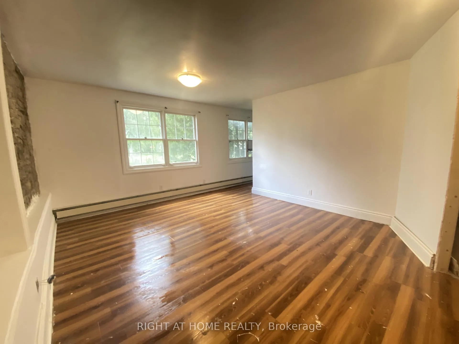 Photo 7 of 545 Dundas Street E, Hamilton, Waterdown — HOMEH
