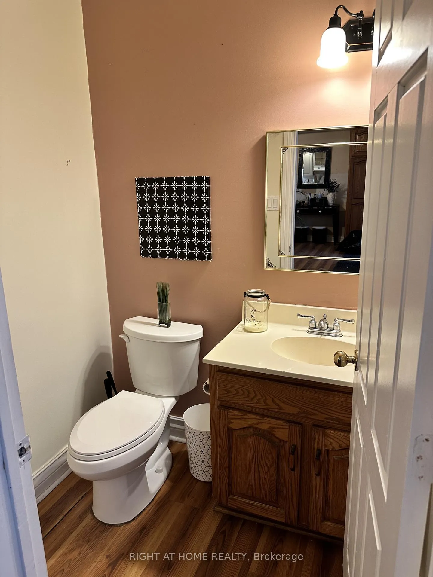 Photo 13 of 545 Dundas Street E, Hamilton, Waterdown — HOMEH