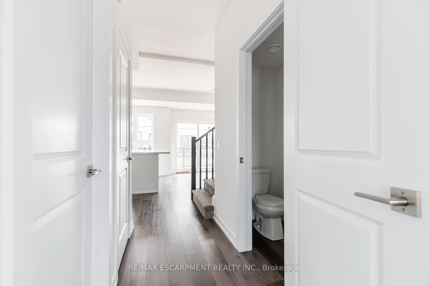 Photo 9 of 199 Burke Street, Hamilton, Waterdown — HOMEH