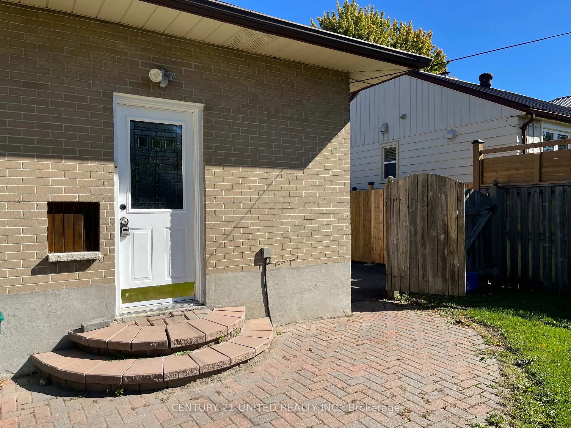 Photo 3 of Unit Lower, 334 Stevenson Road N, Oshawa, McLaughlin — HOMEH