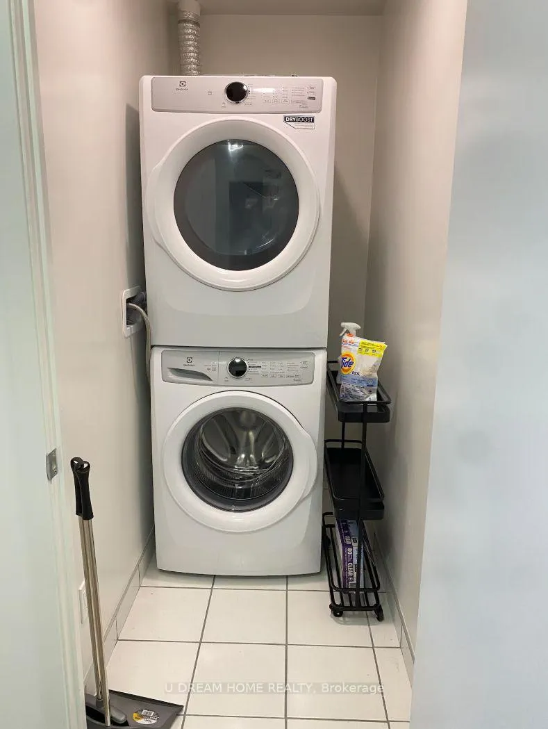 Photo 5 of Unit D517, 38 Andre De Grasse Street, Markham, Unionville — HOMEH