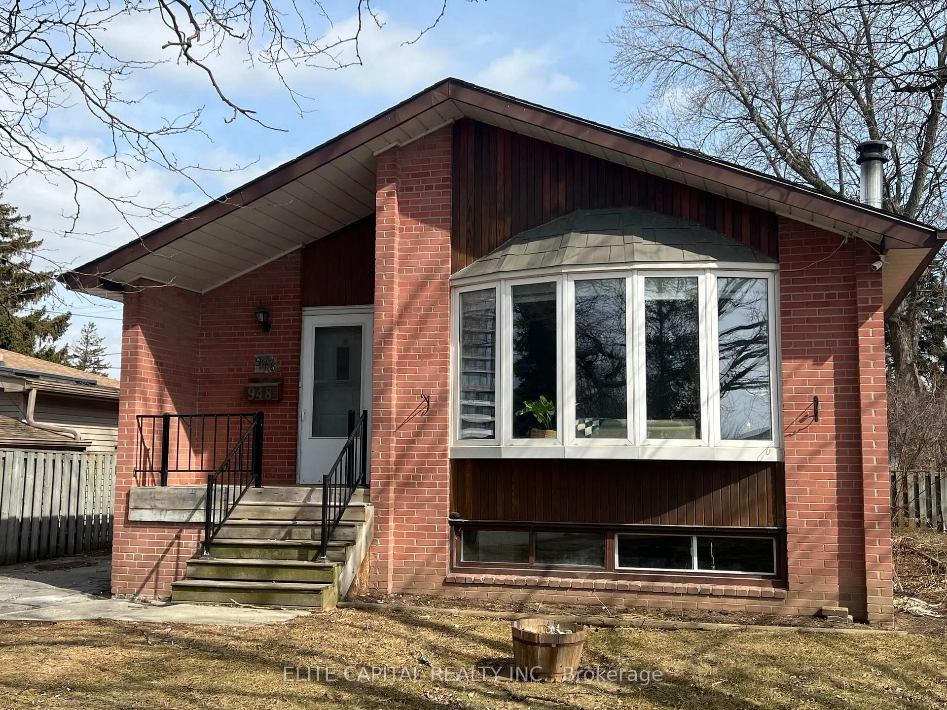 Photo 1 of 948 Reytan Boulevard, Pickering, Bay Ridges — HOMEH