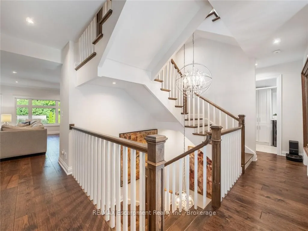 Photo 5 of 3087 Lakeshore Road, Burlington, Roseland — HOMEH