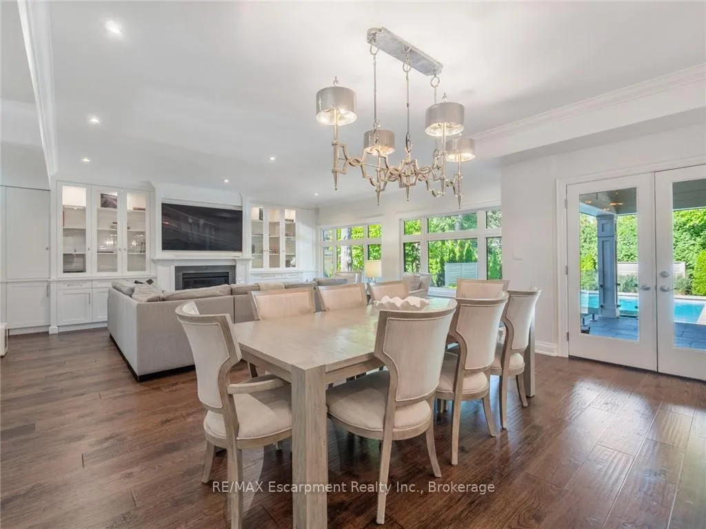 Photo 13 of 3087 Lakeshore Road, Burlington, Roseland — HOMEH