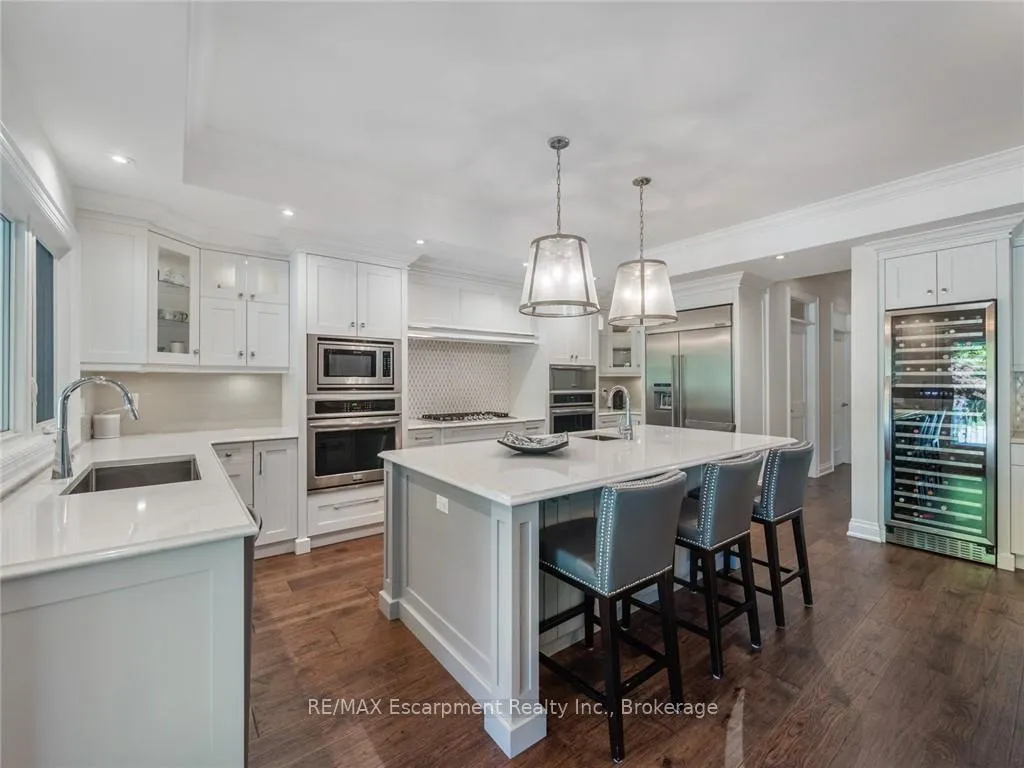 Photo 16 of 3087 Lakeshore Road, Burlington, Roseland — HOMEH