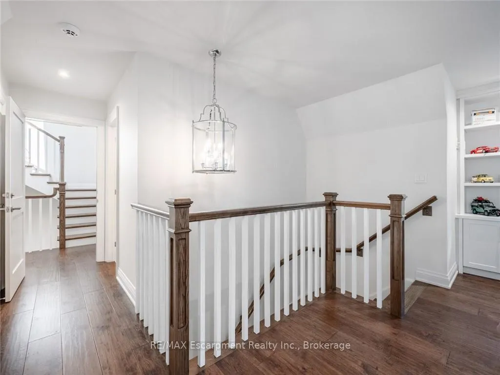 Photo 27 of 3087 Lakeshore Road, Burlington, Roseland — HOMEH