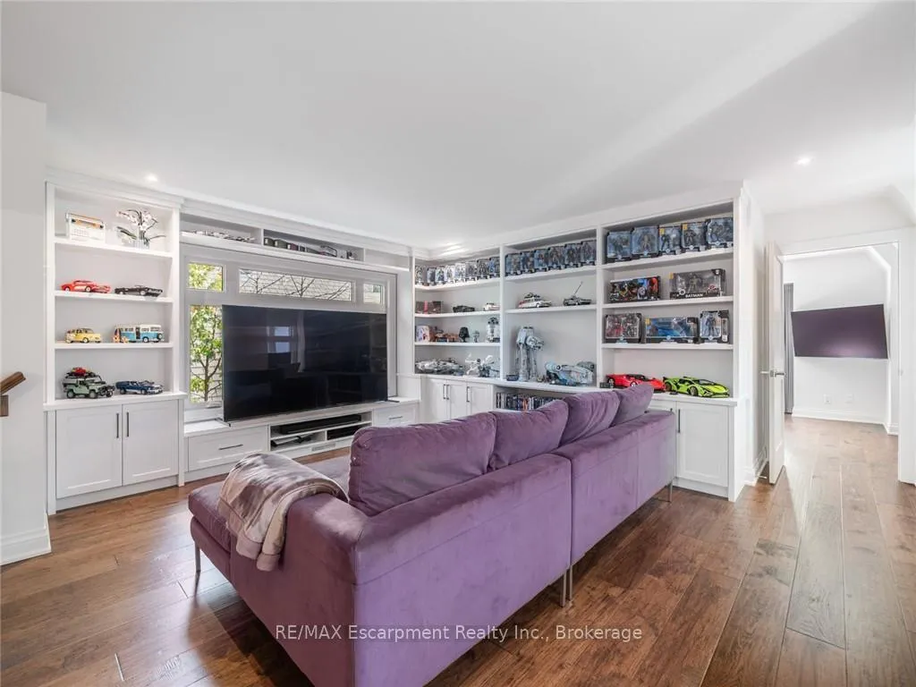 Photo 28 of 3087 Lakeshore Road, Burlington, Roseland — HOMEH