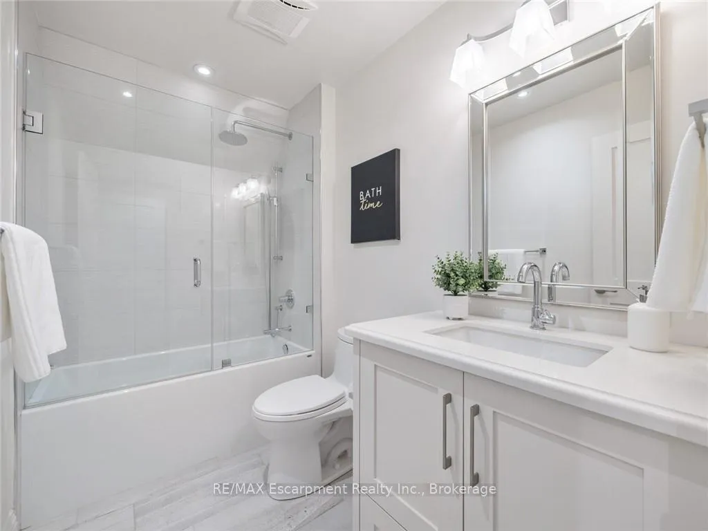 Photo 30 of 3087 Lakeshore Road, Burlington, Roseland — HOMEH