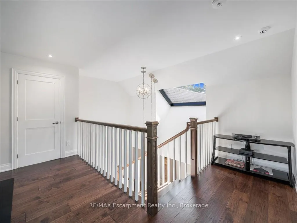 Photo 31 of 3087 Lakeshore Road, Burlington, Roseland — HOMEH