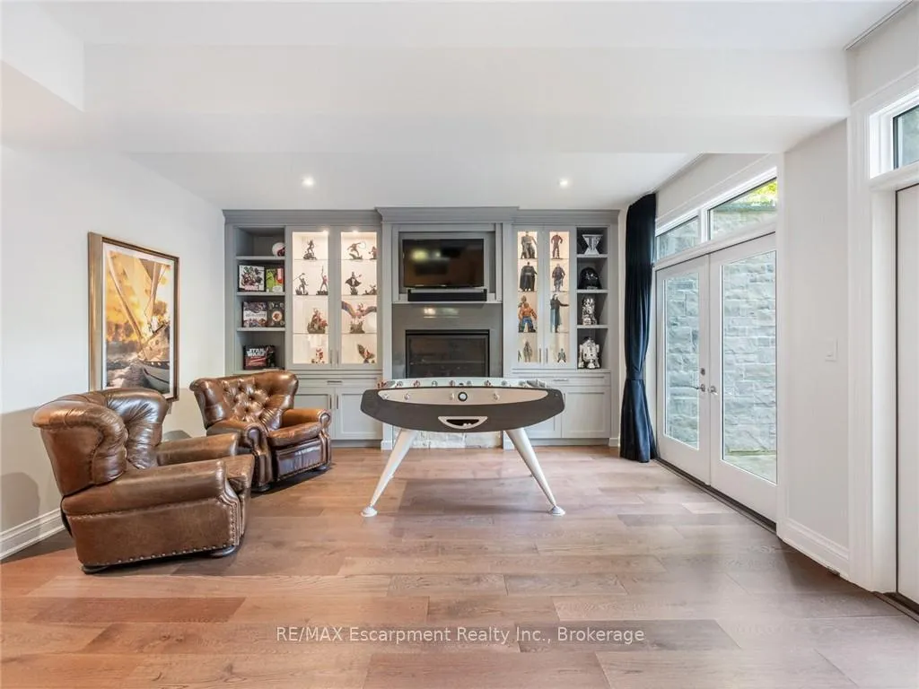 Photo 35 of 3087 Lakeshore Road, Burlington, Roseland — HOMEH