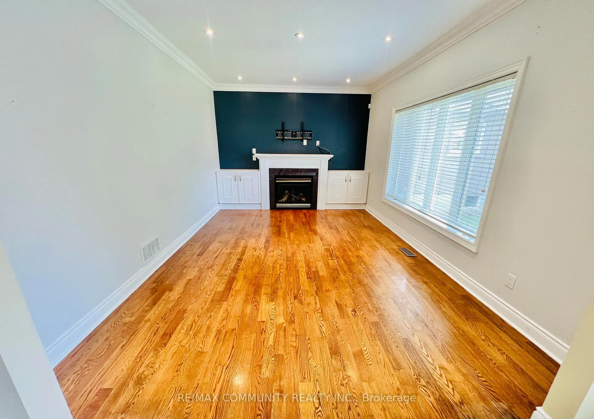 Photo 7 of Unit Main, 136 Prohill Street, Pickering, Rougemount — HOMEH