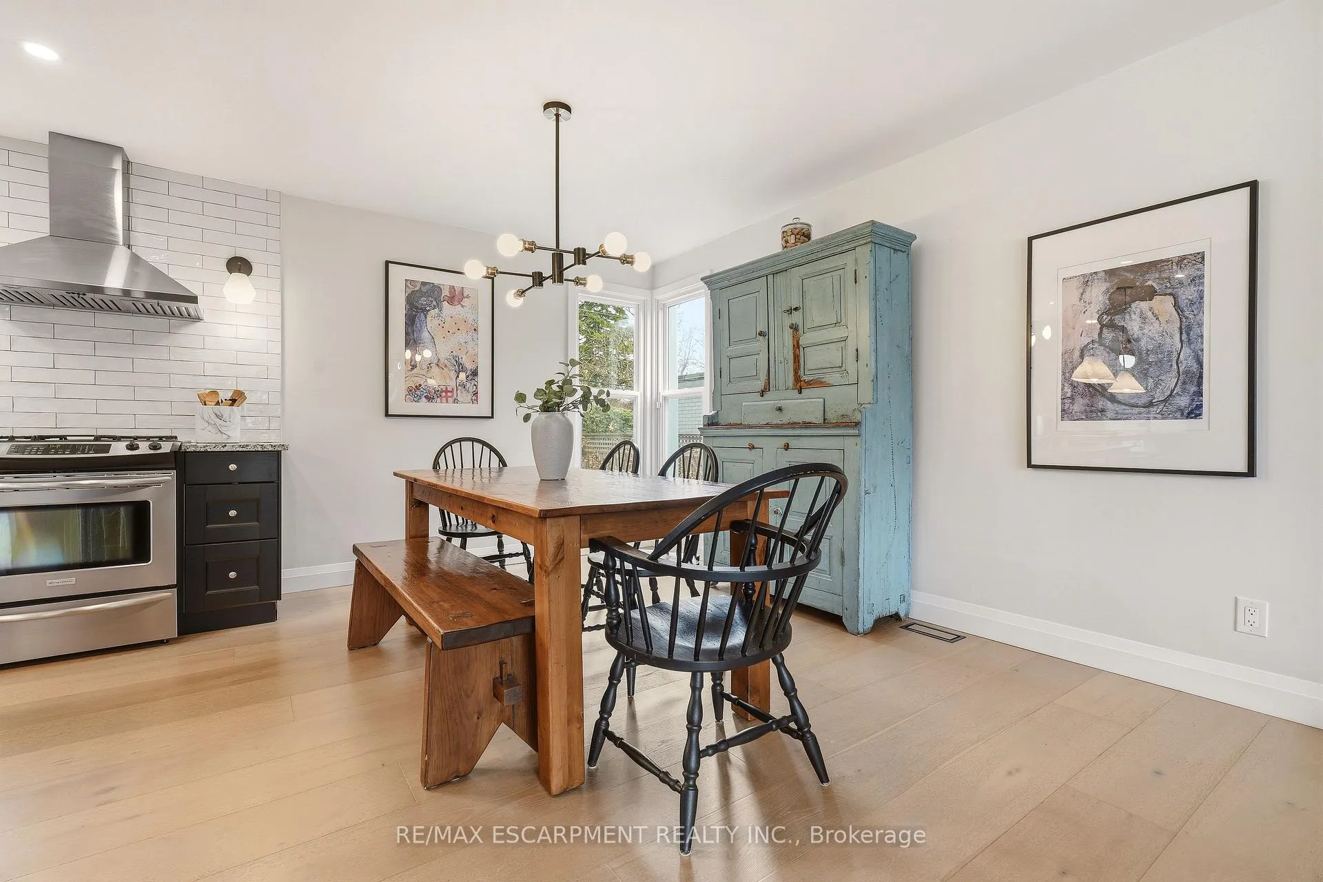 Photo 14 of 4046 Grapehill Avenue, Burlington, Shoreacres — HOMEH