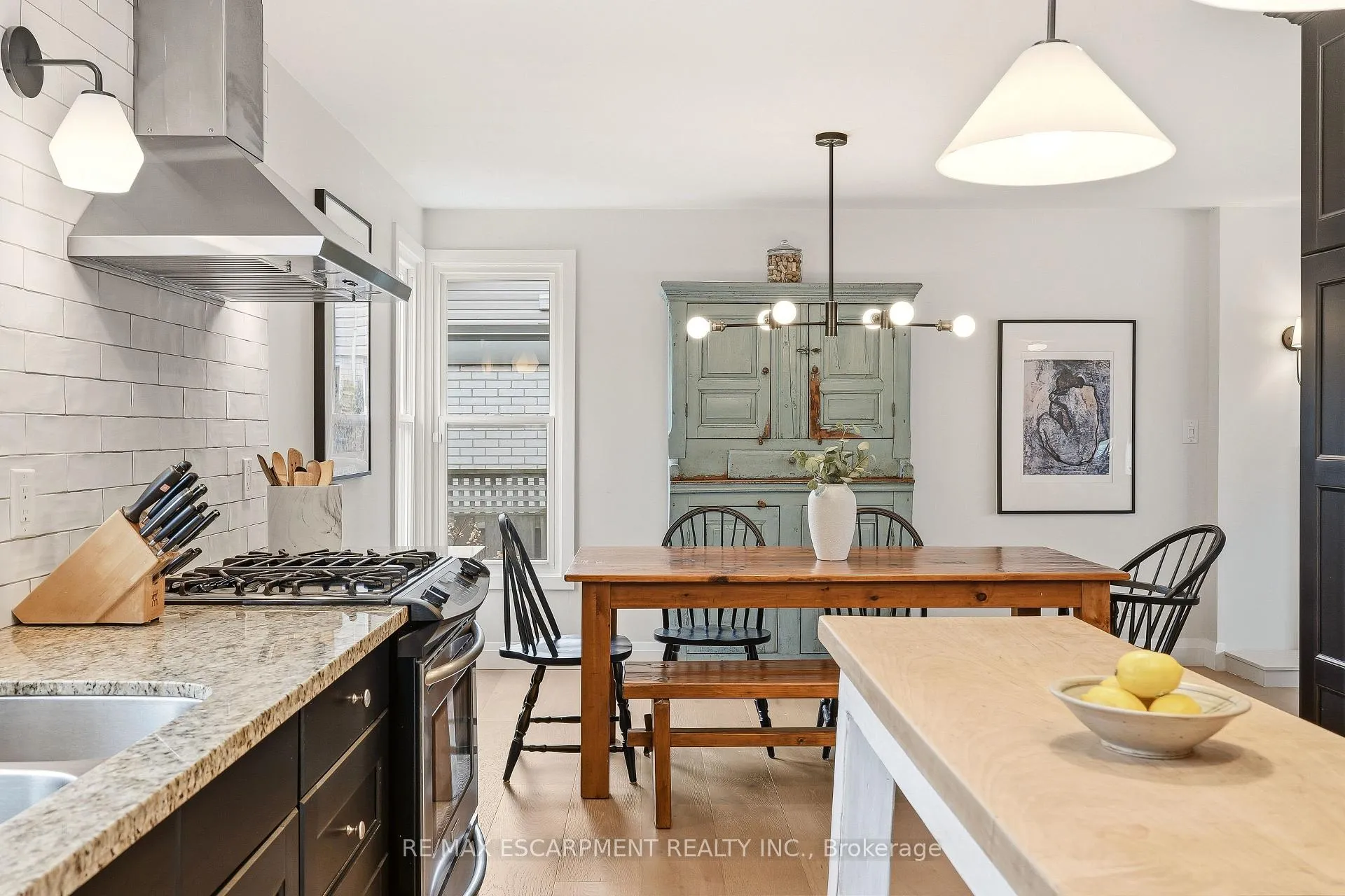 Photo 20 of 4046 Grapehill Avenue, Burlington, Shoreacres — HOMEH