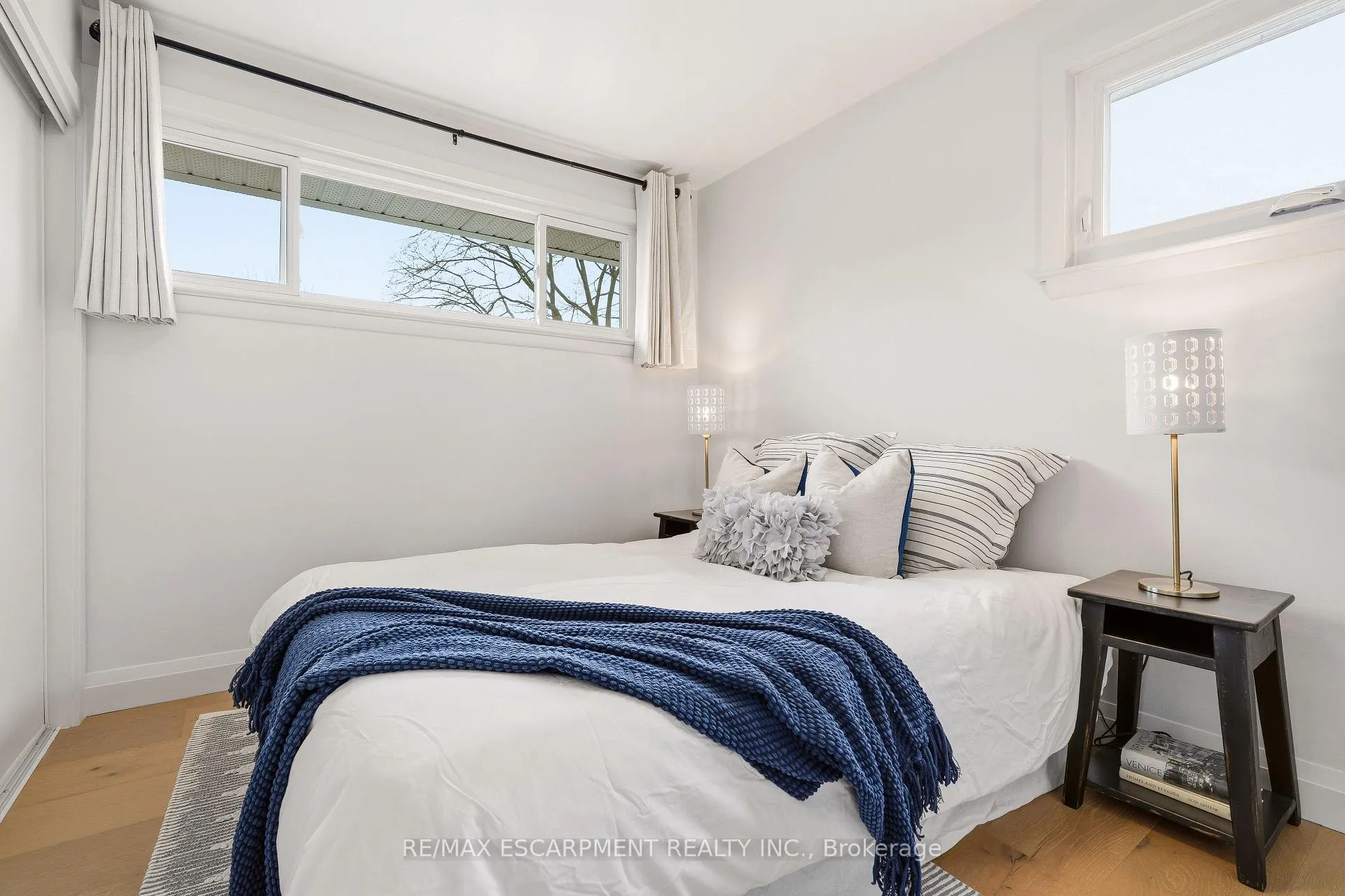 Photo 31 of 4046 Grapehill Avenue, Burlington, Shoreacres — HOMEH