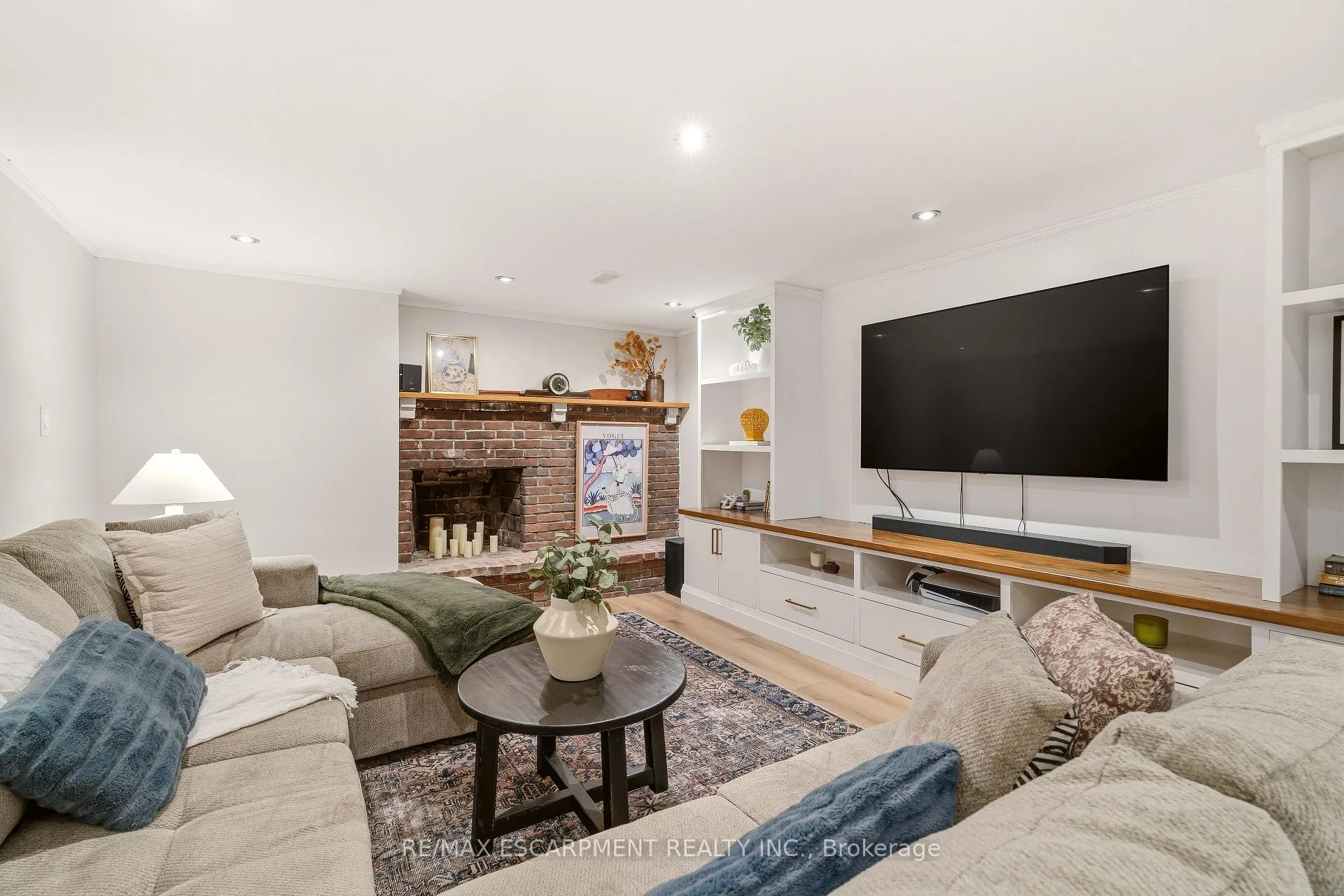 Photo 35 of 4046 Grapehill Avenue, Burlington, Shoreacres — HOMEH