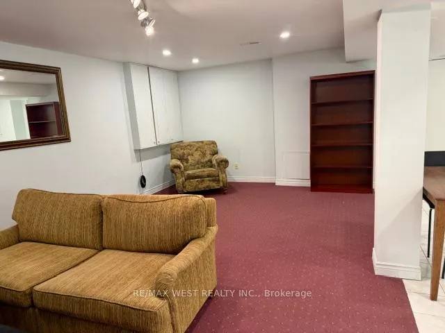 Photo 13 of 4 Foxchase Drive, Caledon, Bolton North — HOMEH