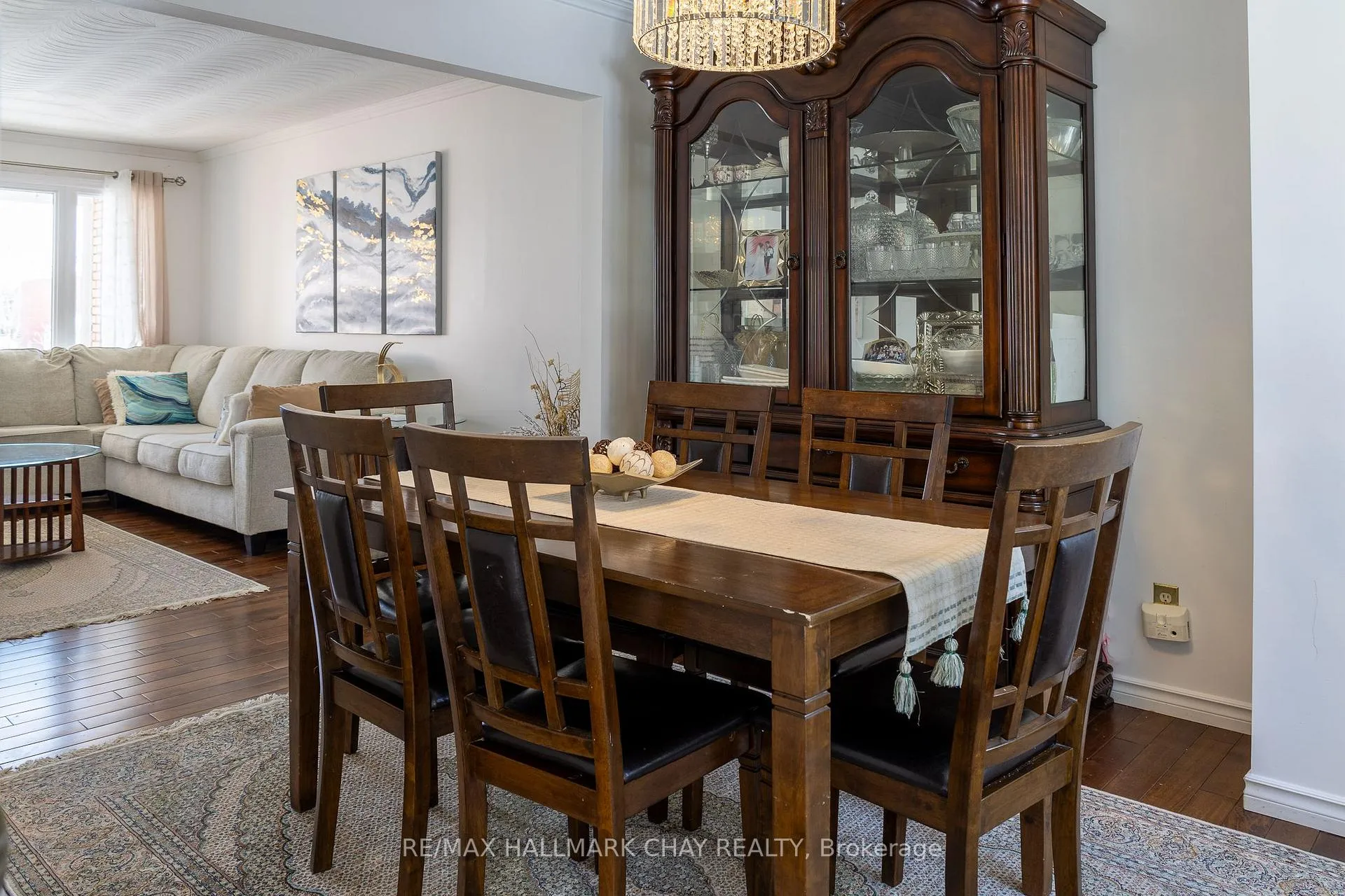 Photo 8 of 26 Orwell Crescent, Barrie, Letitia Heights — HOMEH